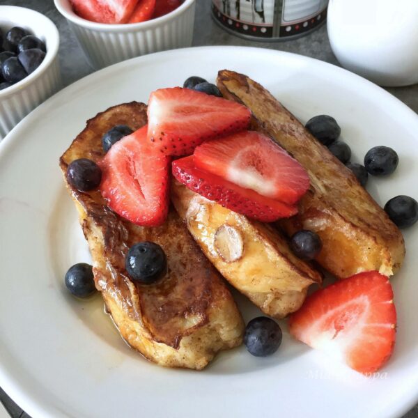 Tsoureki french toast