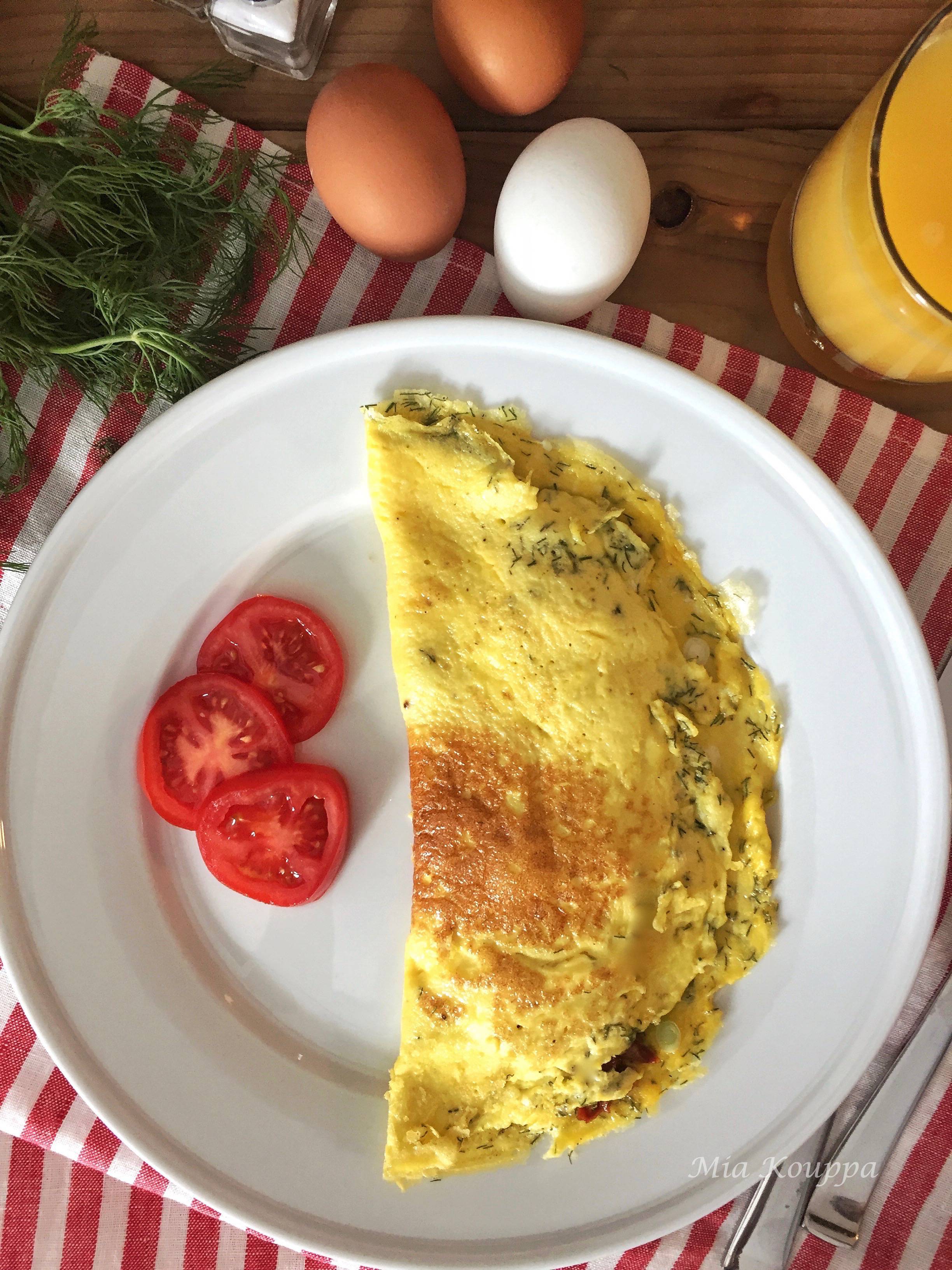 Omelet with feta and sun-dried tomatoes