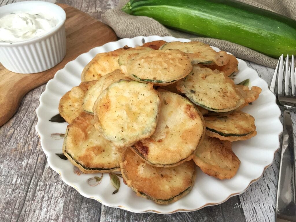 Greek fried zucchini chips. A delicious and easy recipe!