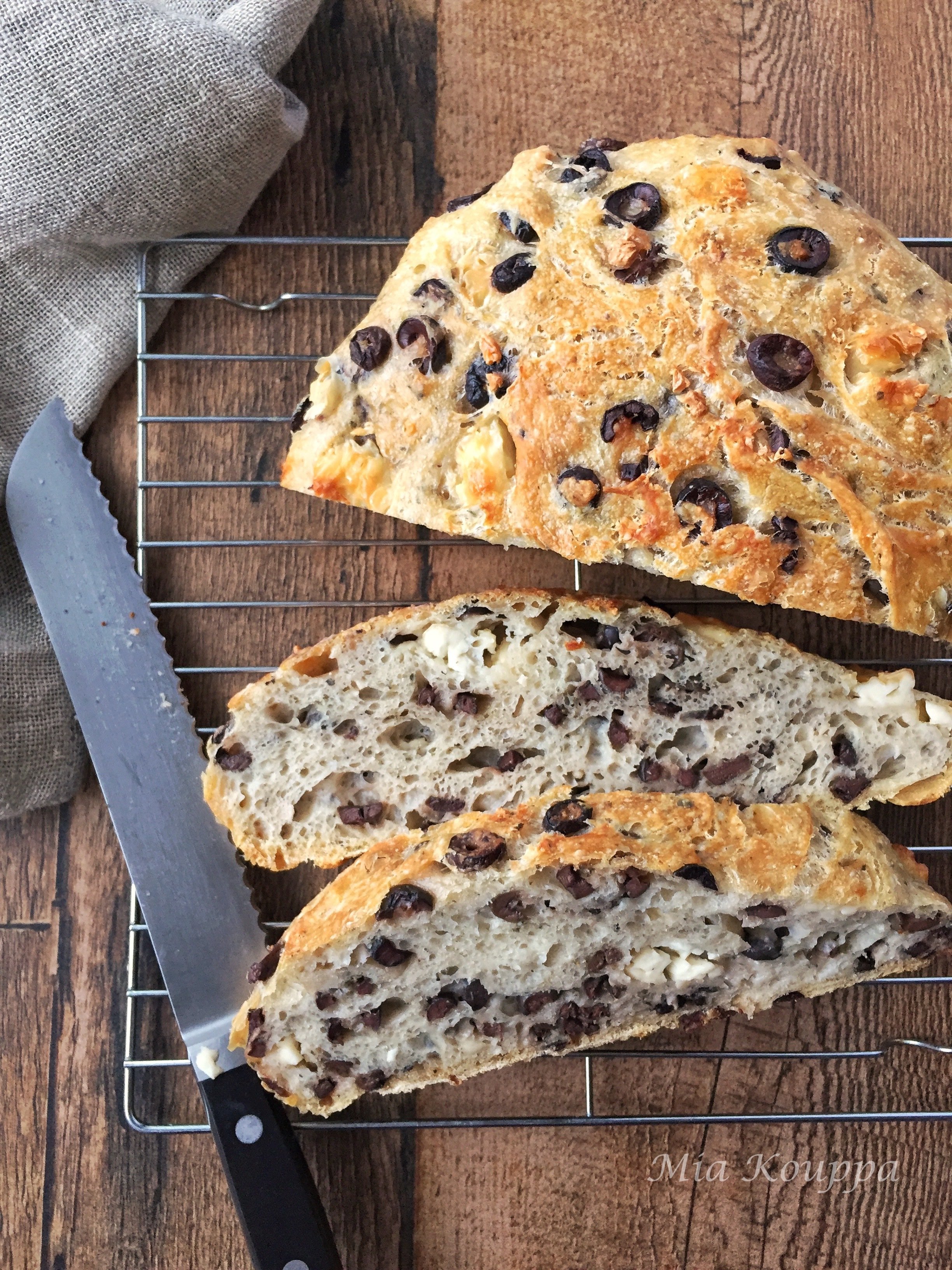 No-knead bread with olives and feta