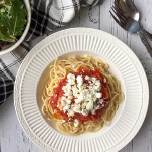 Pasta with tomato sauce and feta