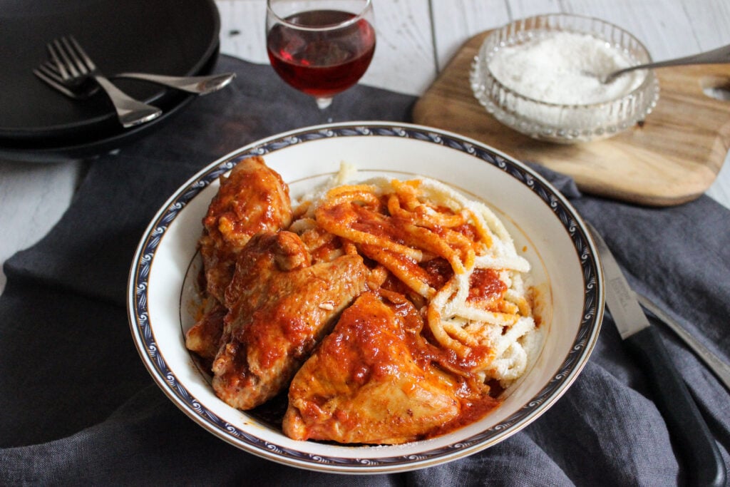 Chicken kokkinisto with pasta