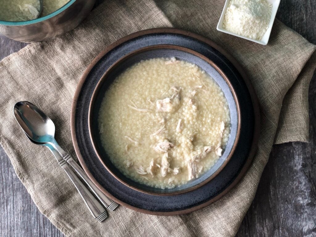Trahana soup with chicken