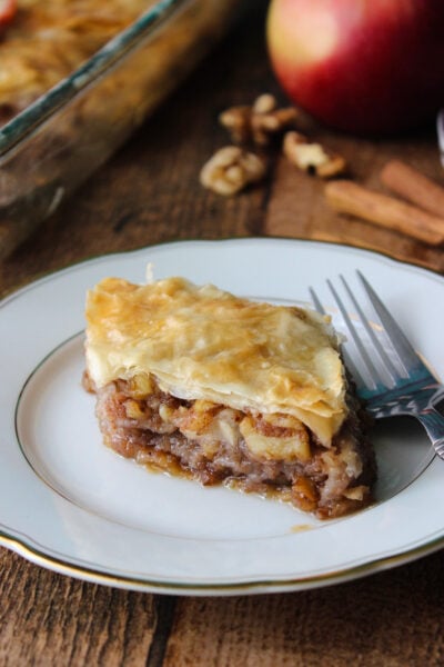 Apple baklava