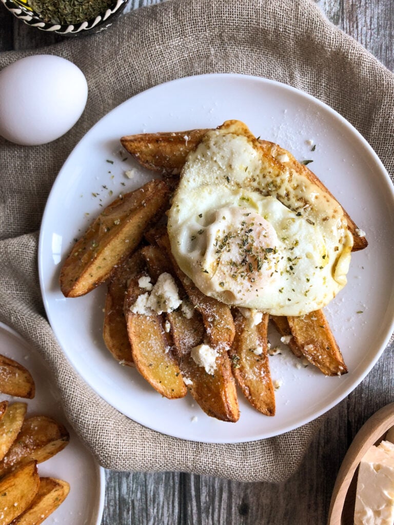Fried potatoes and egg
