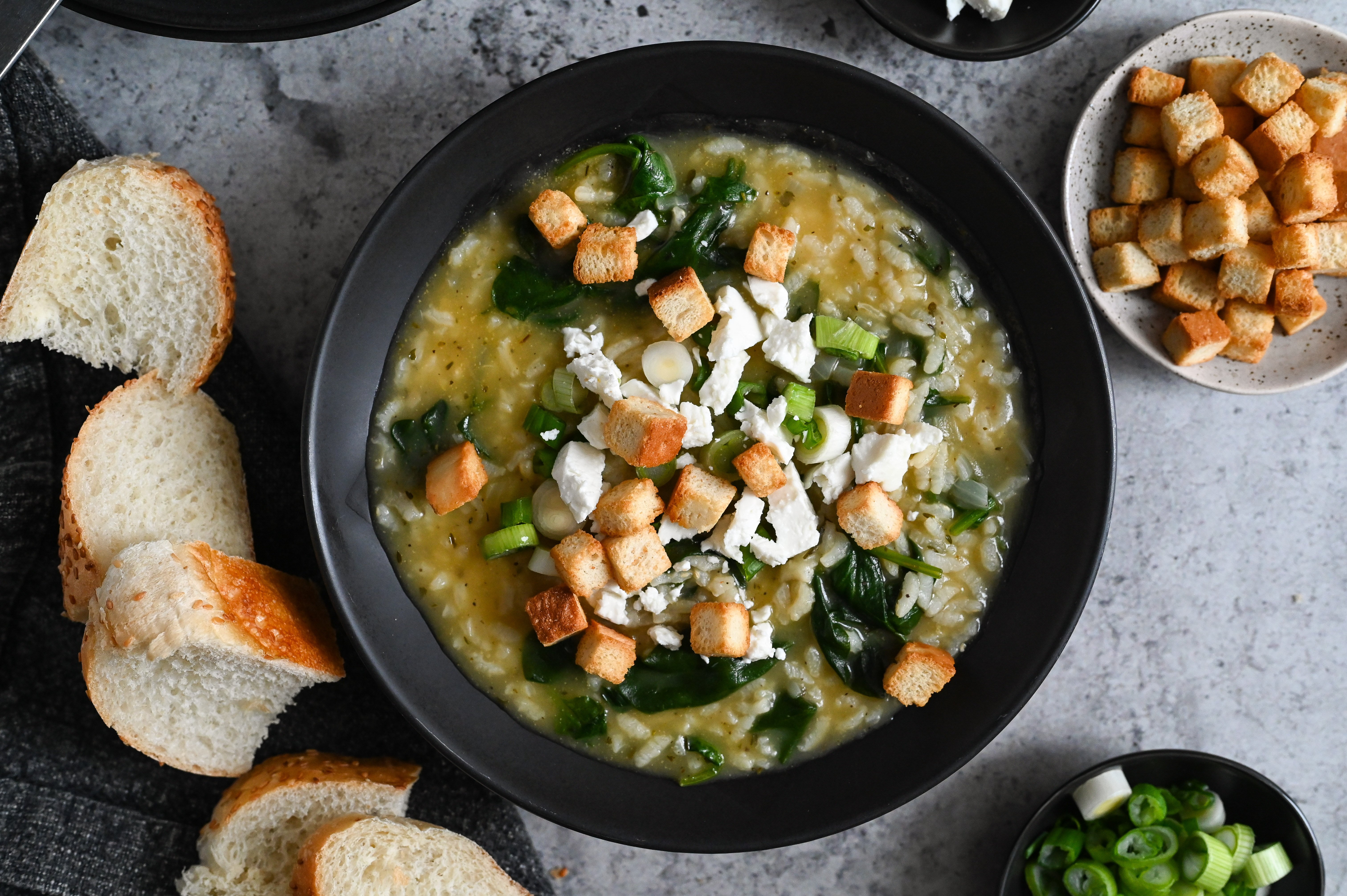 Spinach and rice soup (Σούπα με σπανάκι και ρύζι)