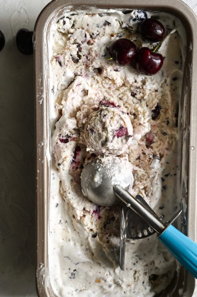 No churn cherry ice cream with chocolate chunks is a great summertime treat, no ice cream maker needed!