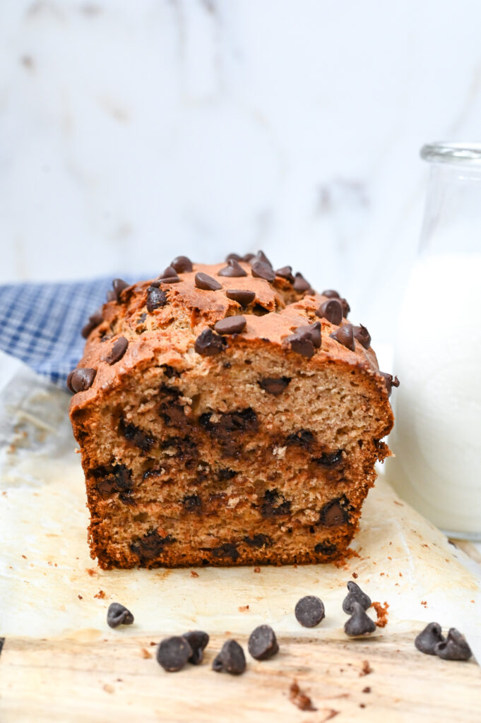 The best chocolate chip banana bread, super moist and easy
