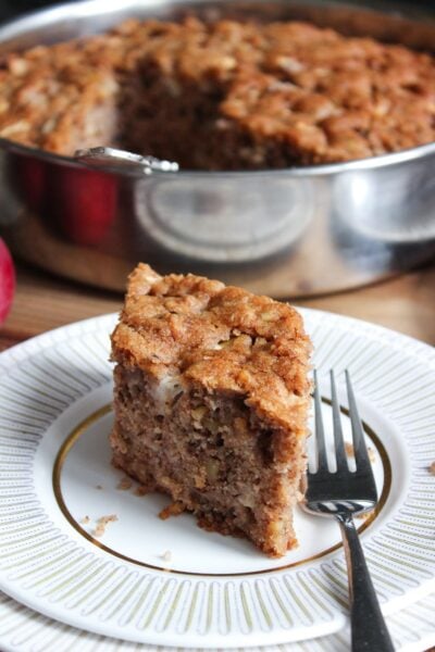 A Greek apple cake loaded with chunks of apple and flavoured with spices.
