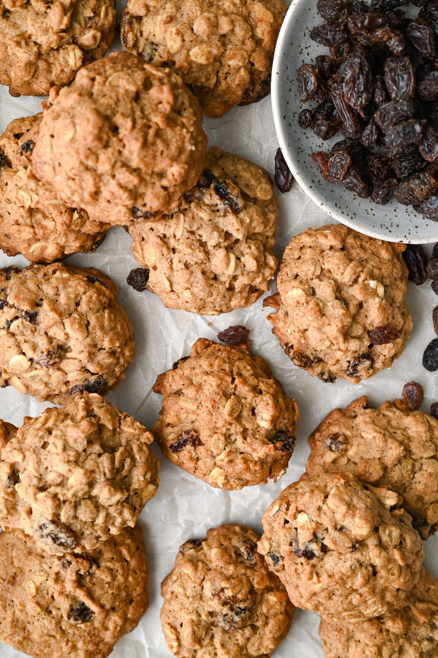 Oatmeal raisin cookies