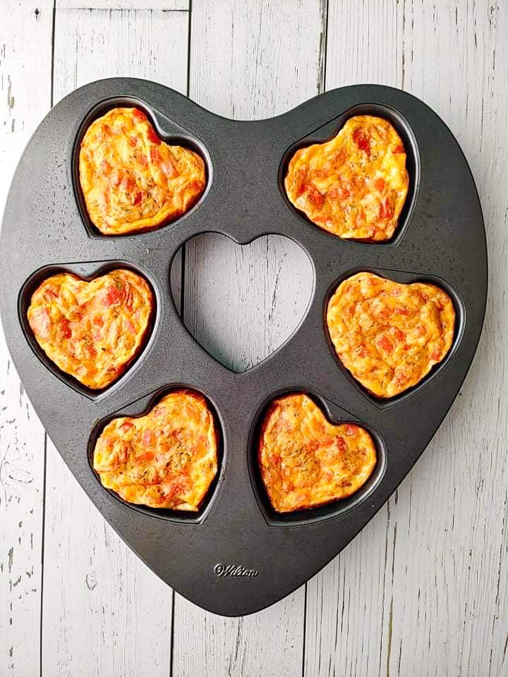 Red pepper and tomato egg muffins