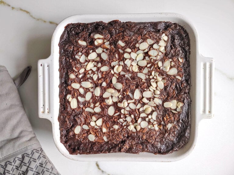 Healthy brownie baked oatmeal