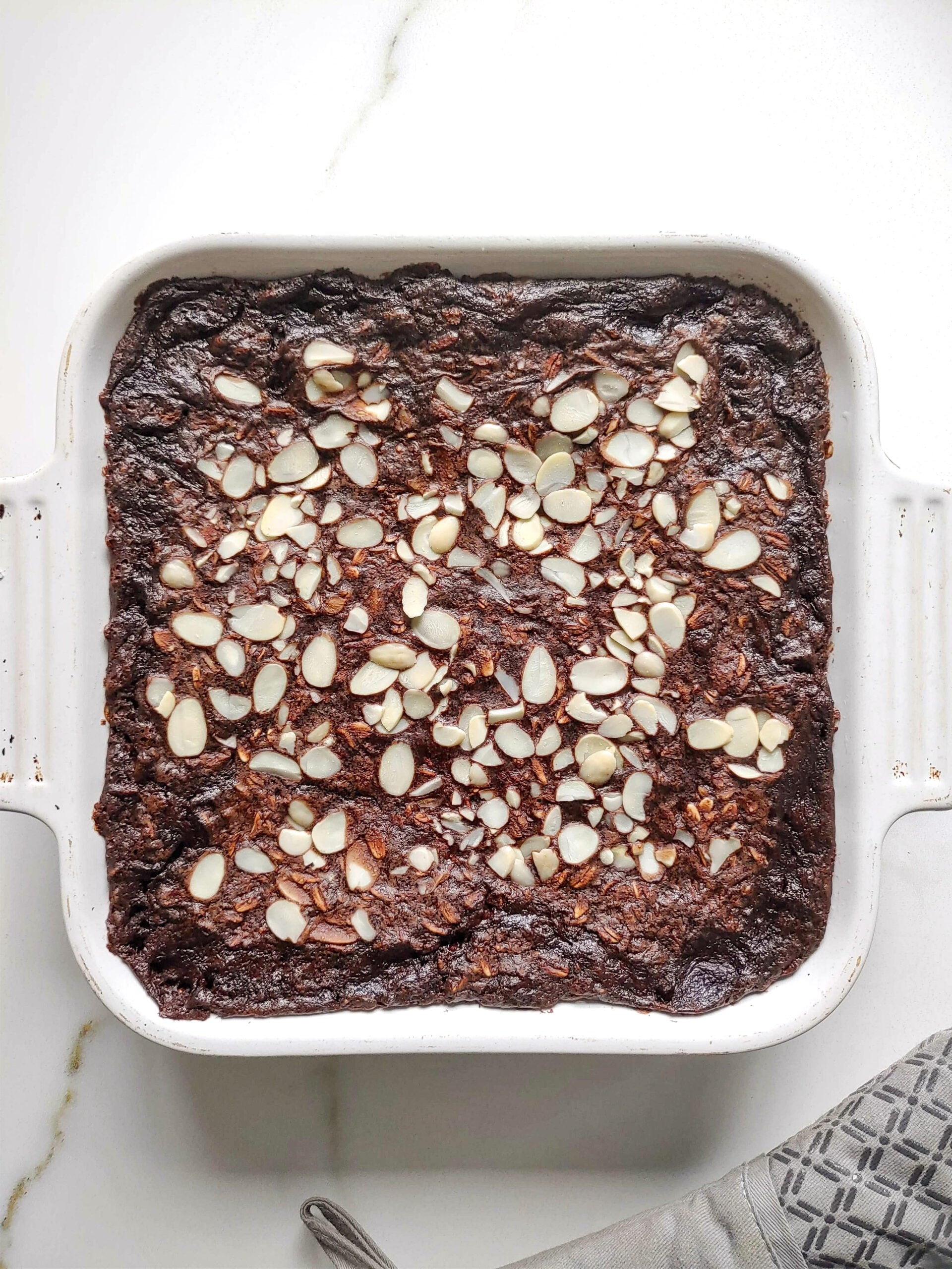Healthy brownie baked oatmeal