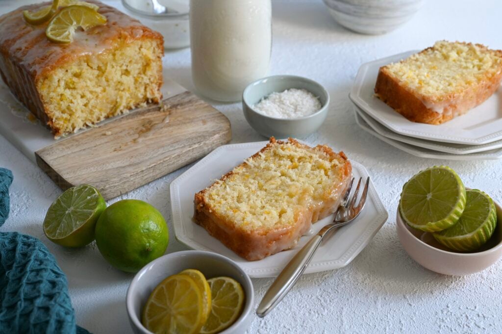 A tropical and easy cake made with coconut, lime and zucchini.