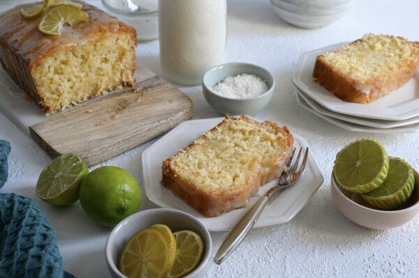 A tropical and easy cake made with coconut, lime and zucchini.