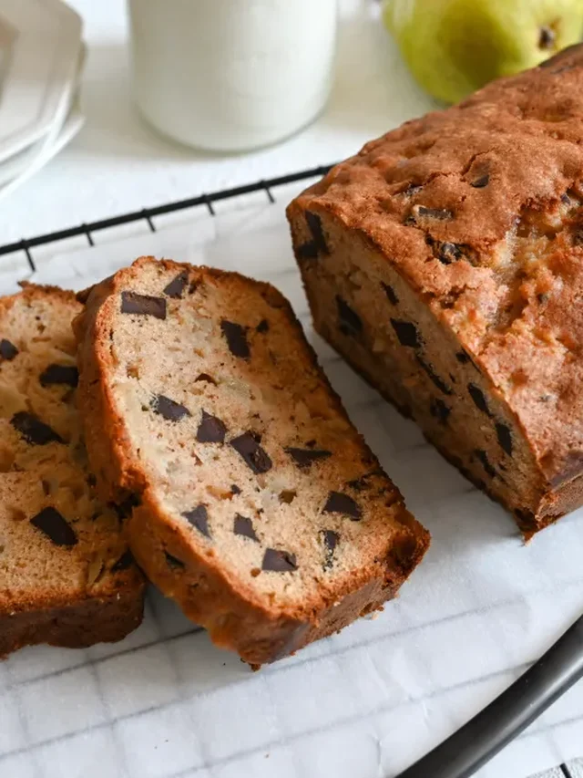 Pear and chocolate bread