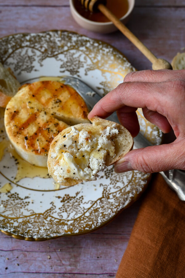 Grilled manouri cheese with honey Mia Kouppa