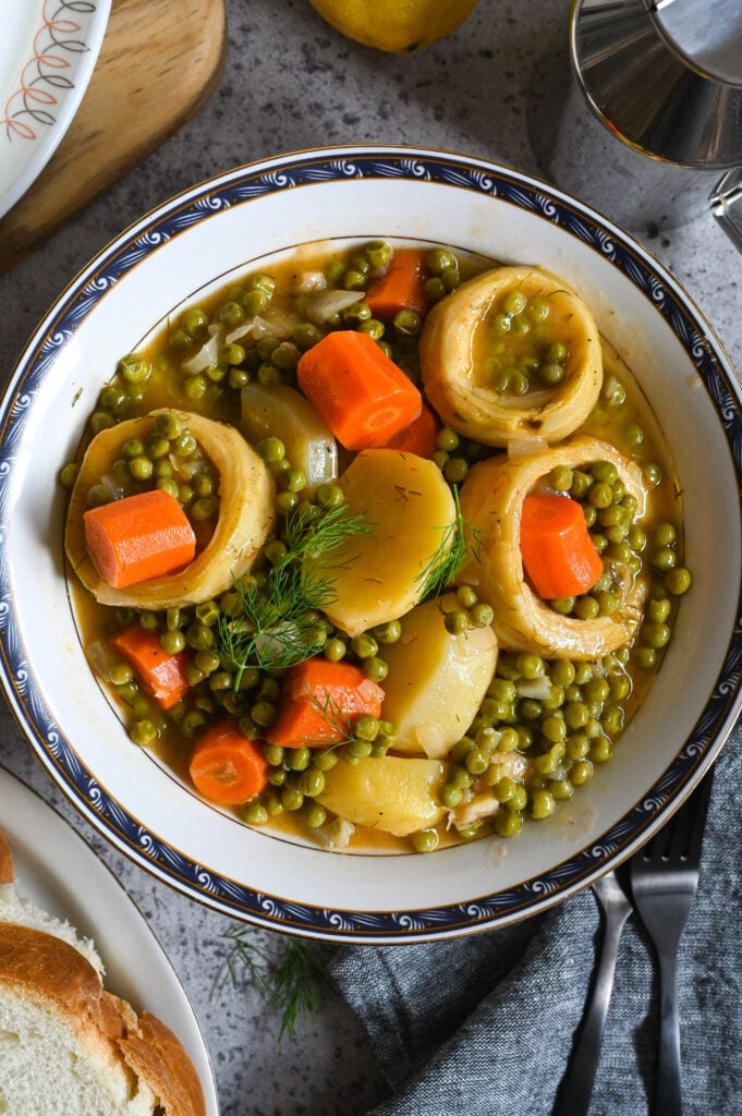 Aginares à la polita is a traditional vegan Greek artichoke stew.