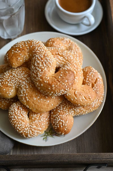 These easy Greek koulourakia cookies are made with 5 simple ingredients that you probably have on hand!