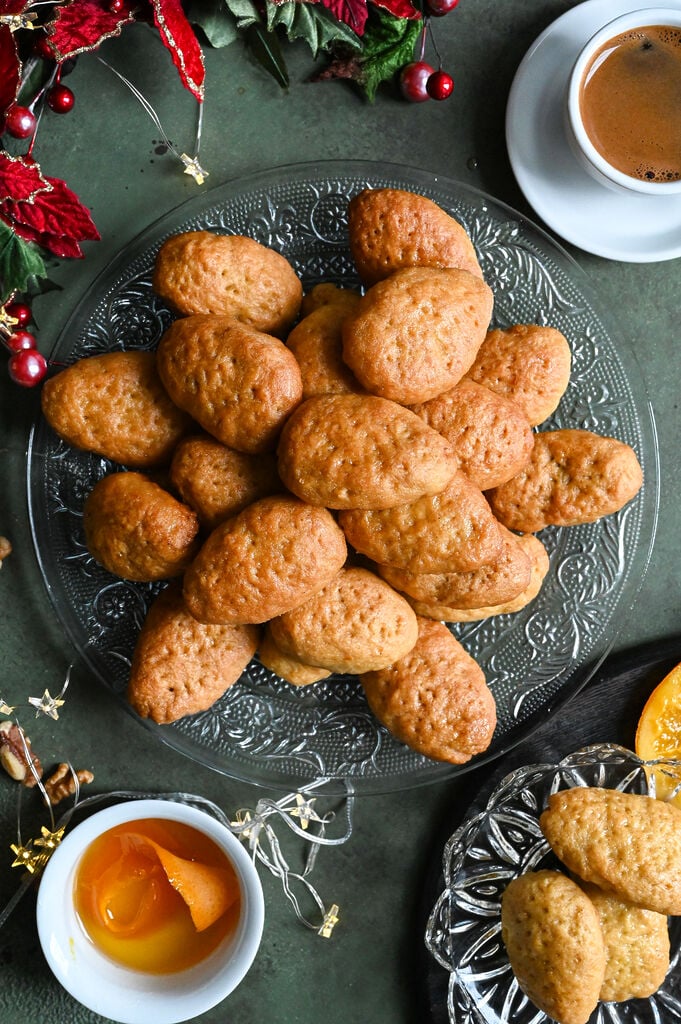Isli - Greek Christmas cookies stuffed with walnuts.