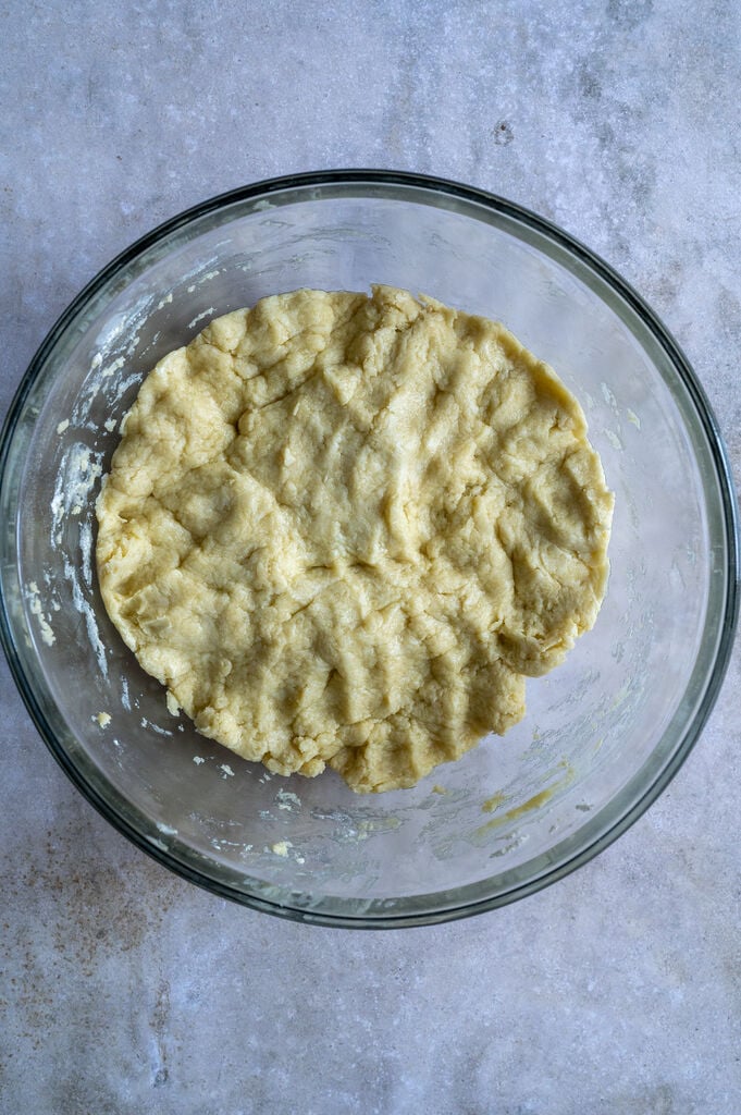 Greek Spanakotiropitakia (spinach and cheese pita) without phyllo, the dough.