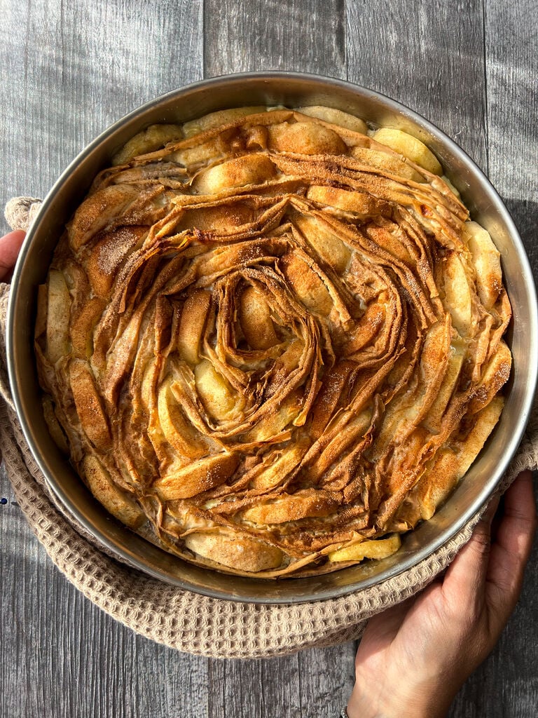 Apple pie flavoured soufra in a round stainless steel pan.