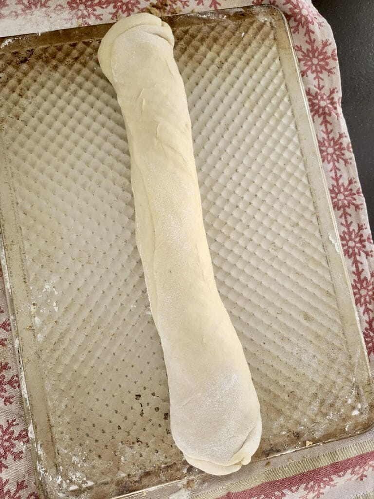 The log of the cinnamon rolls.