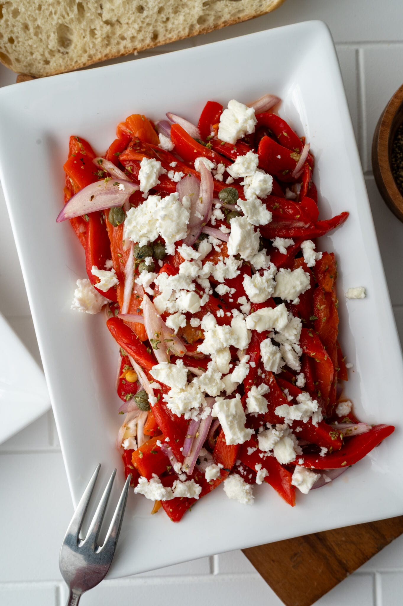 Roasted red pepper and feta salad - Mia Kouppa