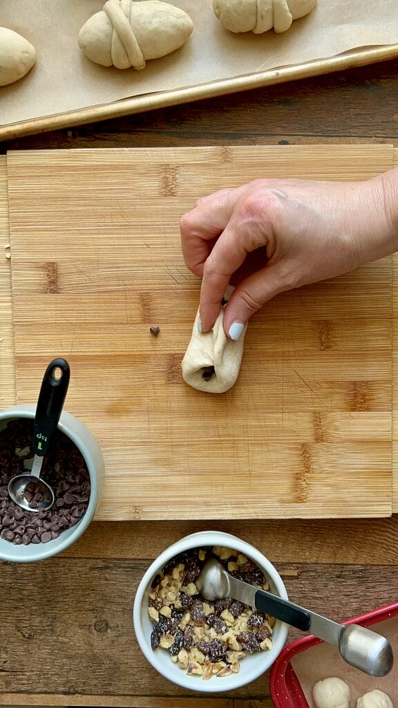 Shaping the Lazarakia buns.