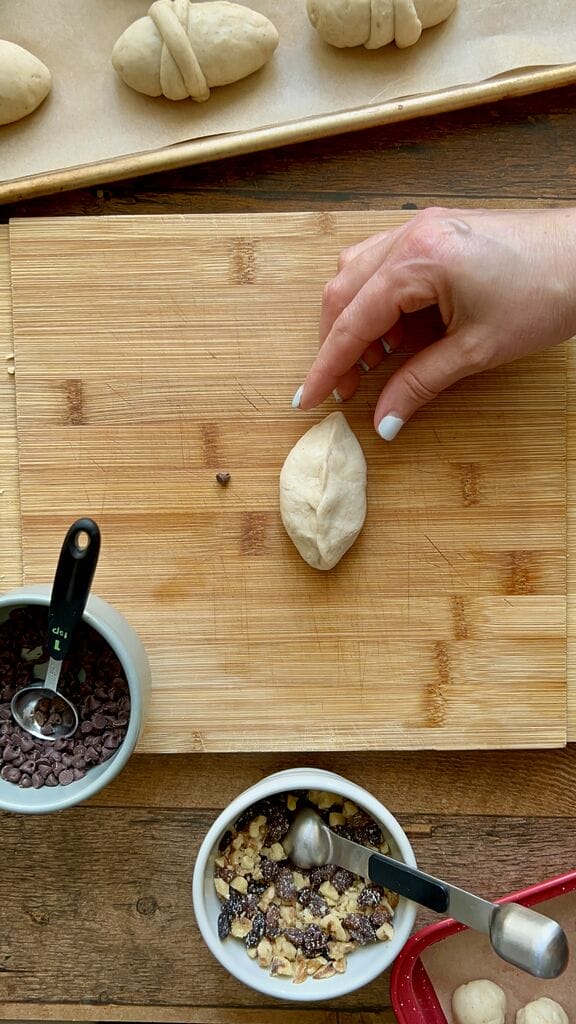 Shaping the Lazarakia buns.