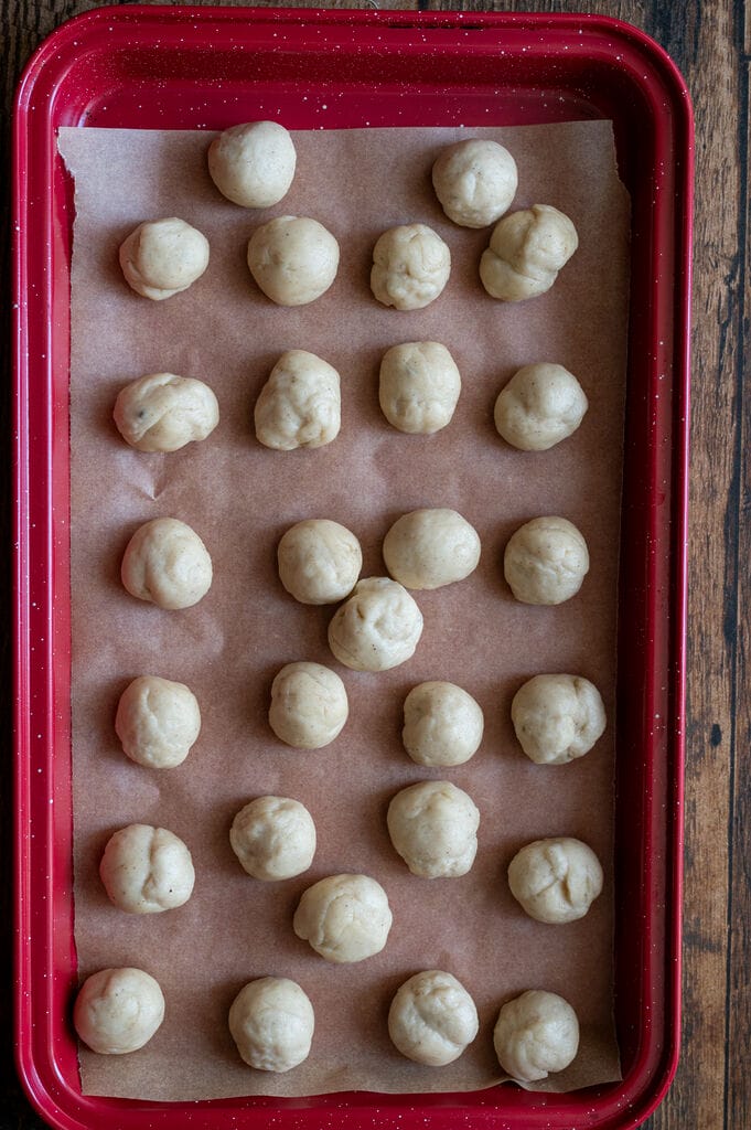 the dough for the Lazarakia