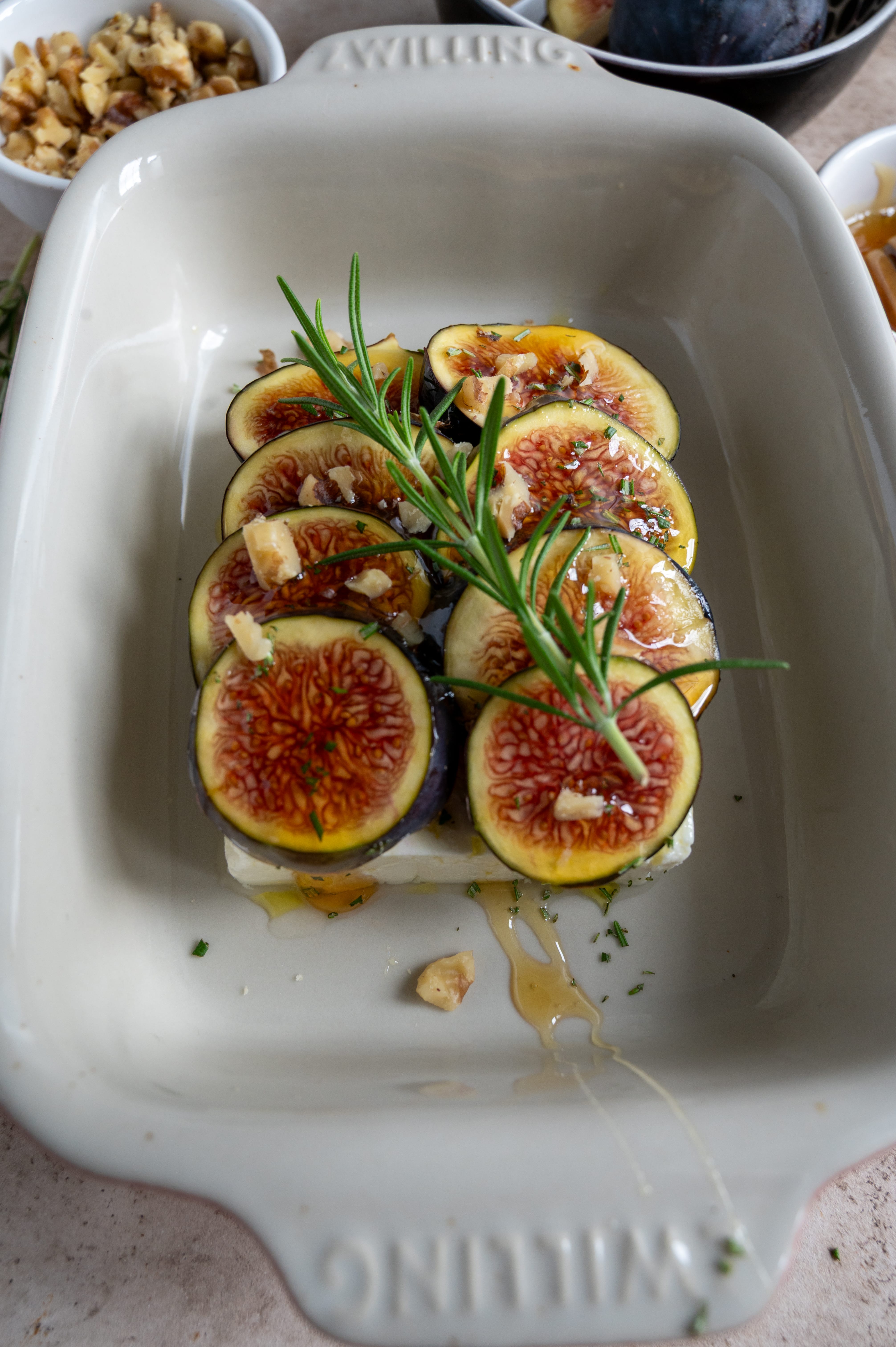 Baked Greek feta with figs-image