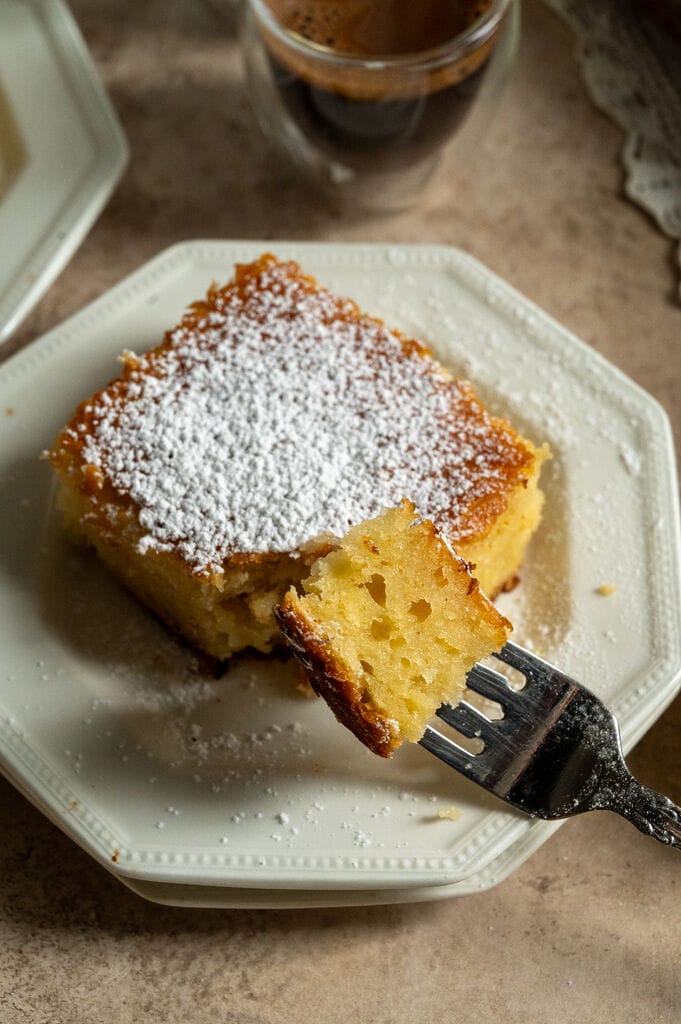 Showing the inside of the lemonopita cake.